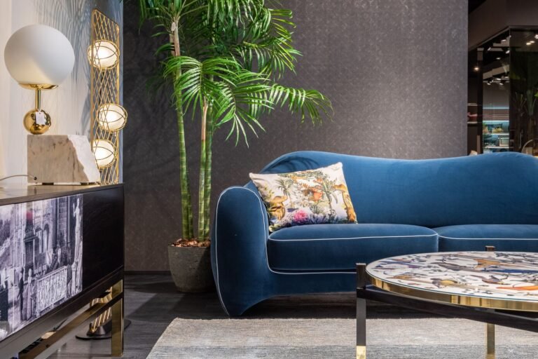 Small Living Room Seating Ideas That Feel Cozy